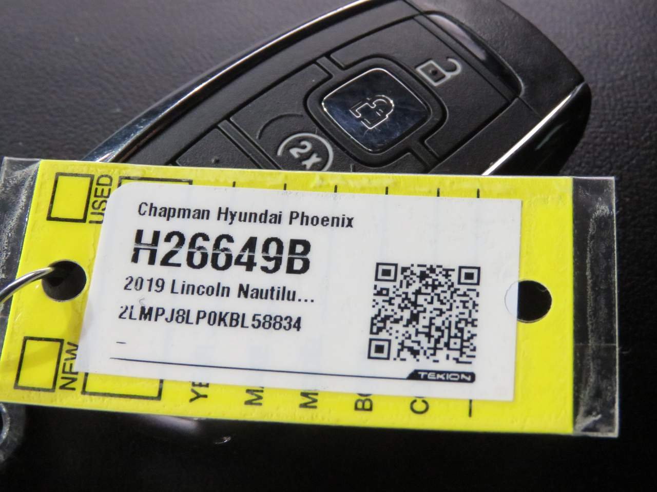 Used 2019 Infinite Black Lincoln Reserve image 12