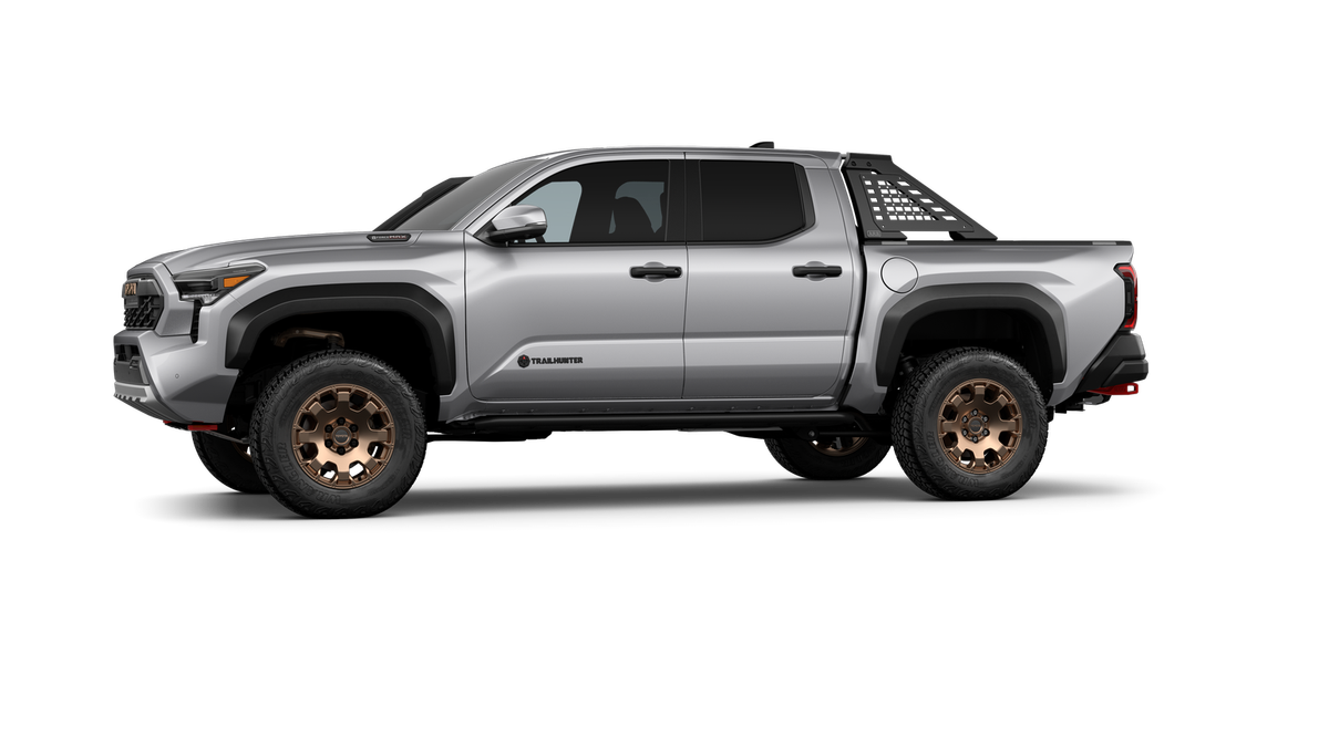 New 2026 Celestial Silver Metallic Toyota Trailhunter image 25