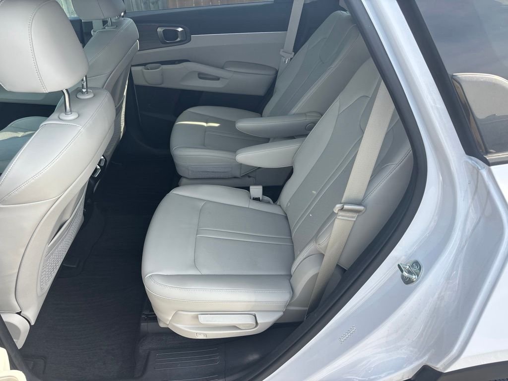 Used 2023 White Kia X-Line EX image 11