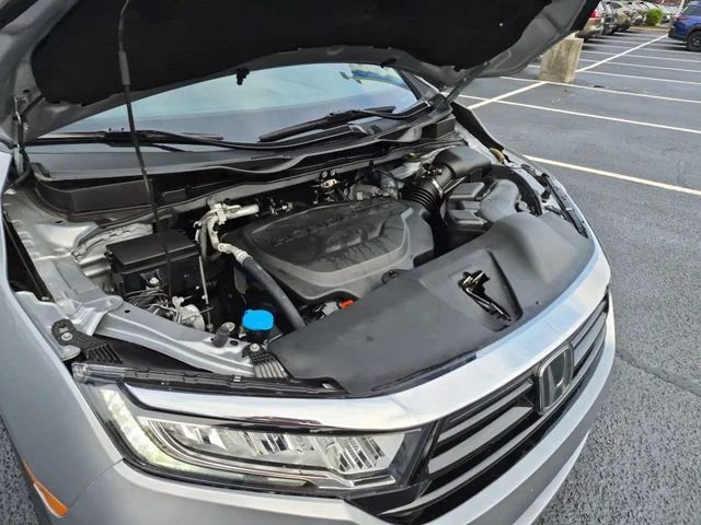Used 2024  Honda EX-L image 35