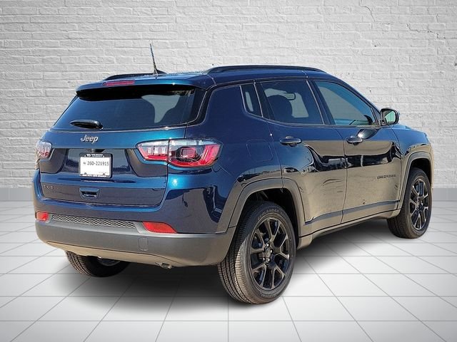 New 2026 Fathom Blue Pearl Coat Jeep Latitude image 4