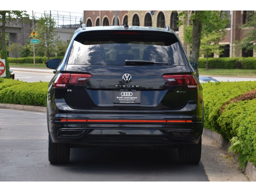 Used 2022 Deep Black Pearl Volkswagen SE R-Line Black image 5