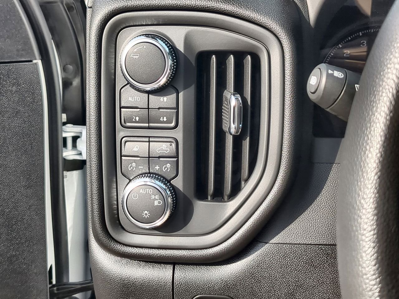 New 2026 Summit White GMC Pro image 17