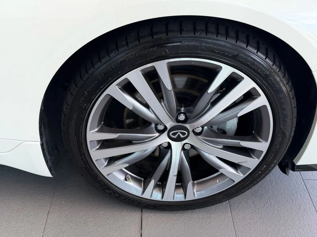 Used 2023 White INFINITI SENSORY image 18