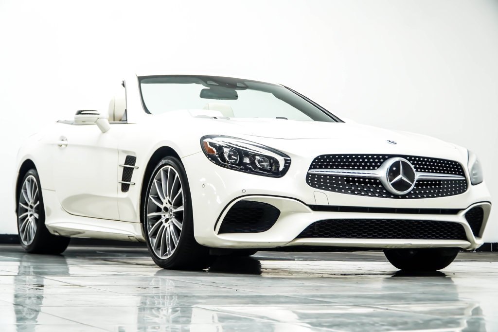 Used 2019 White Mercedes-Benz SL 550 image 4