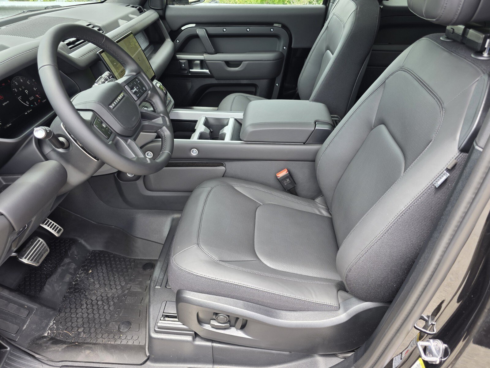 New 2026 Santorini Black LAND ROVER V8 image 10