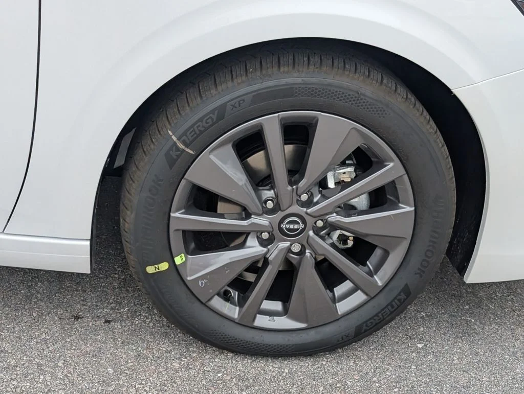 New 2026 White Nissan SL image 9