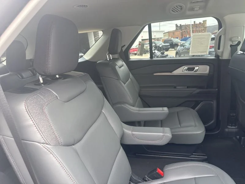 New 2026 Space White Metallic Ford Active image 16