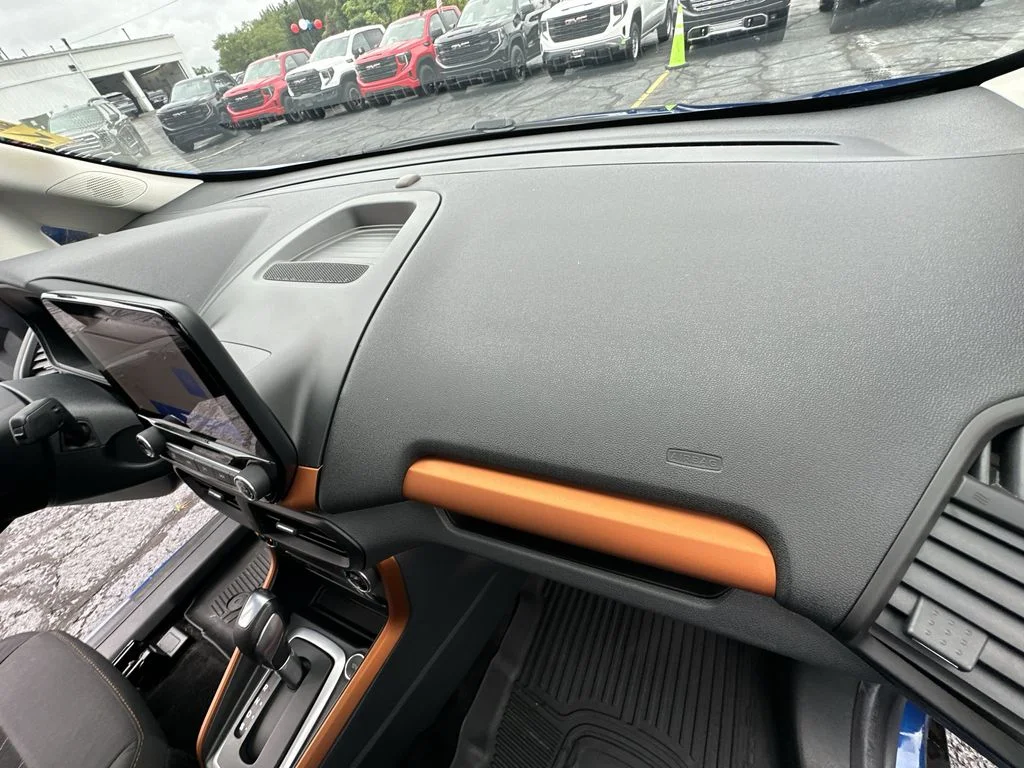 Used 2021 Blue Ford SE image 21