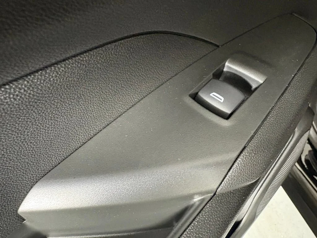 New 2026 Mosaic Black Metallic Chevrolet 2RS image 41