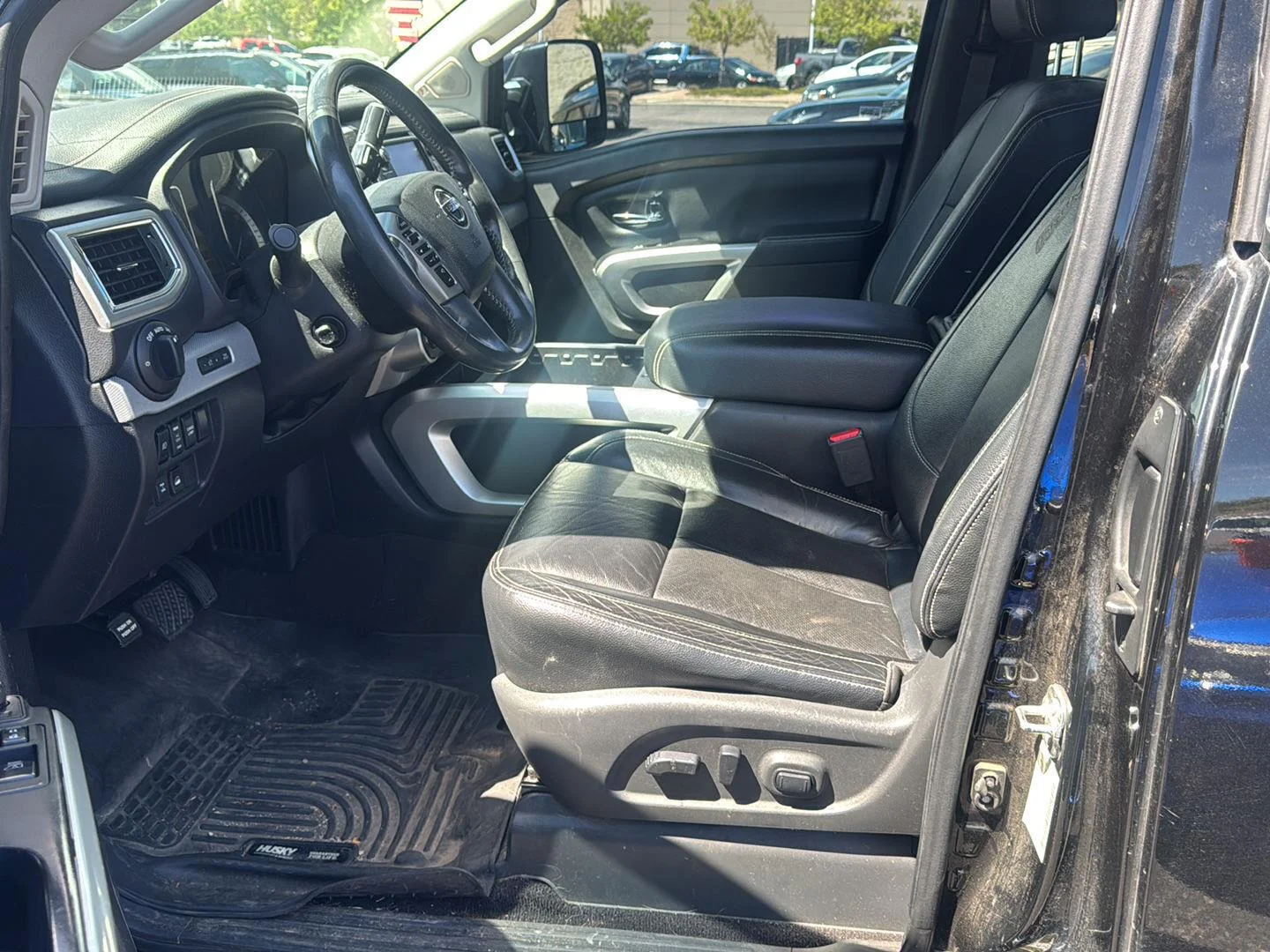 Used 2017 Magnetic Black Nissan PRO-4X image 7