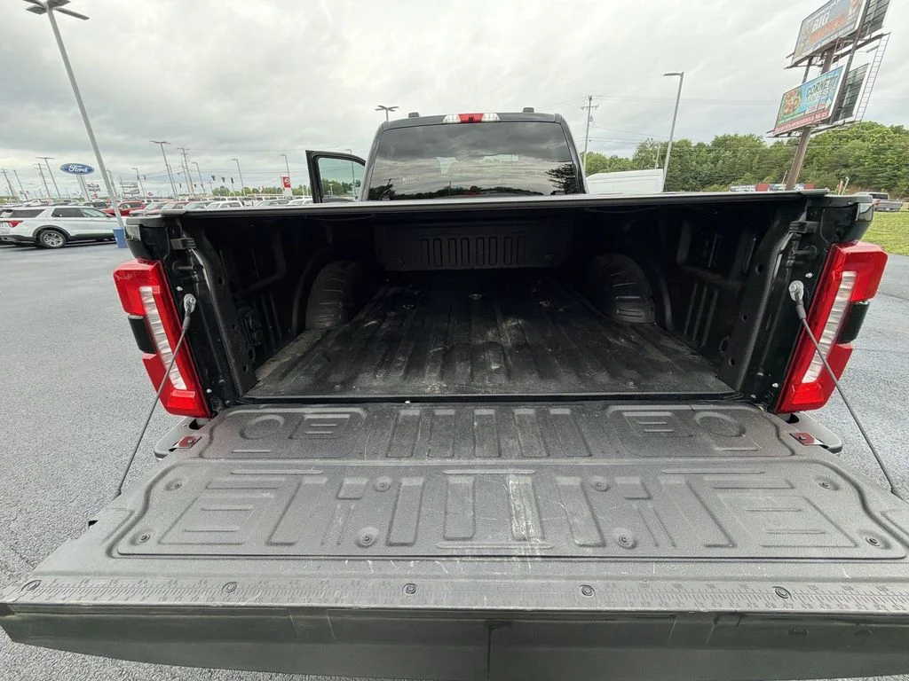 Used 2025 Black Ford Lariat image 29