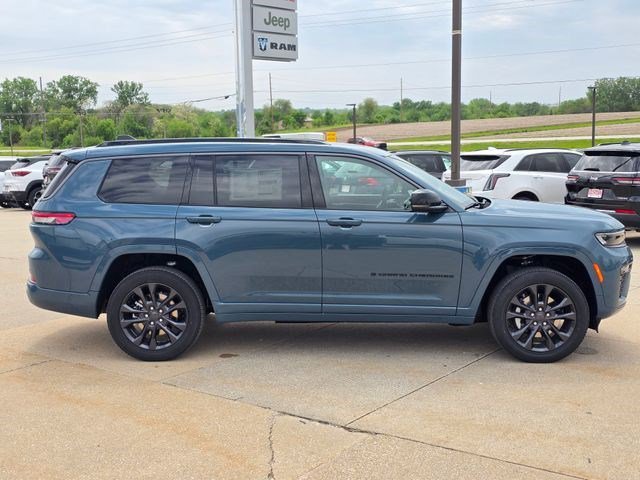 New 2026 Steel Blue Exterior Paint Jeep Limited Reserve image 8