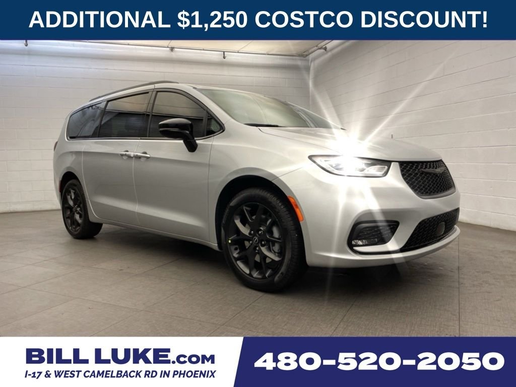 2026 Chrysler Pacifica Limited AWD's photo