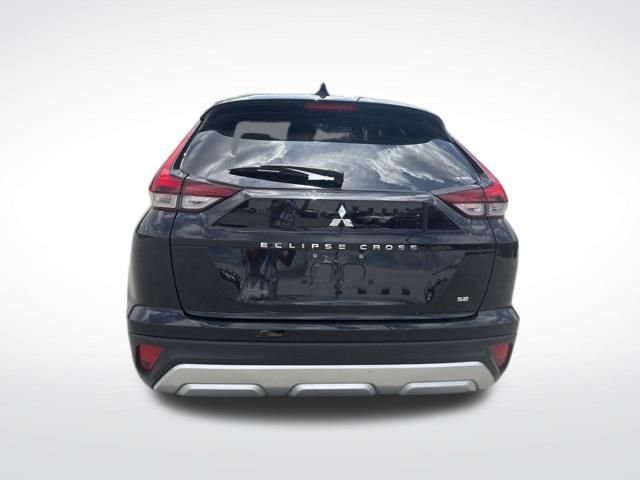 Used 2025  Mitsubishi SE image 4