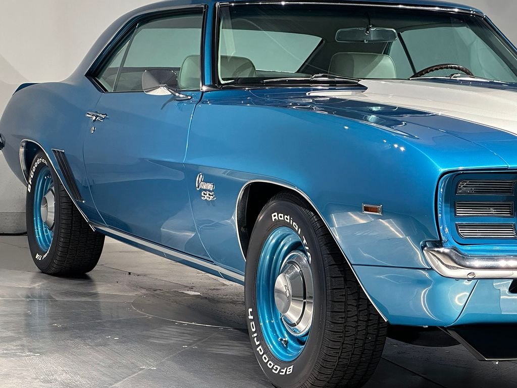 Used 1969 Blue Chevrolet  image 17