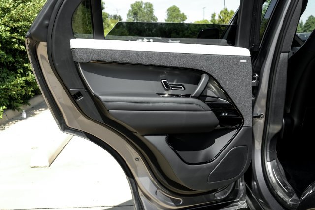 Used 2024  Land Rover Dynamic SE image 56