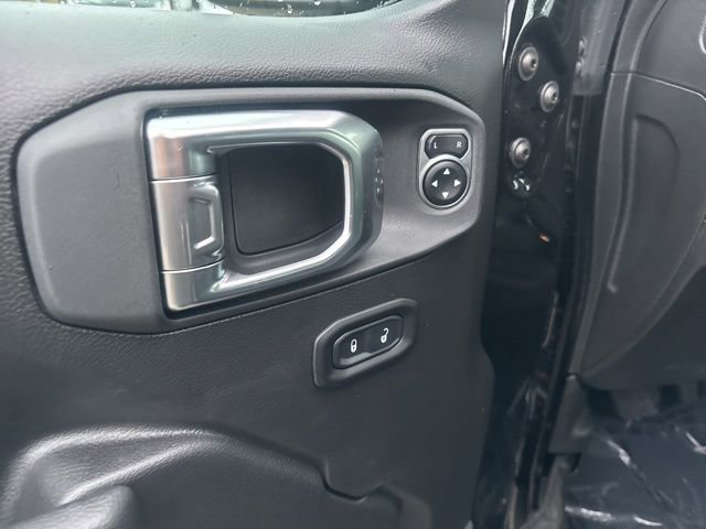 New 2026 Black Clear-Coat Exterior Paint Jeep Sport S image 15