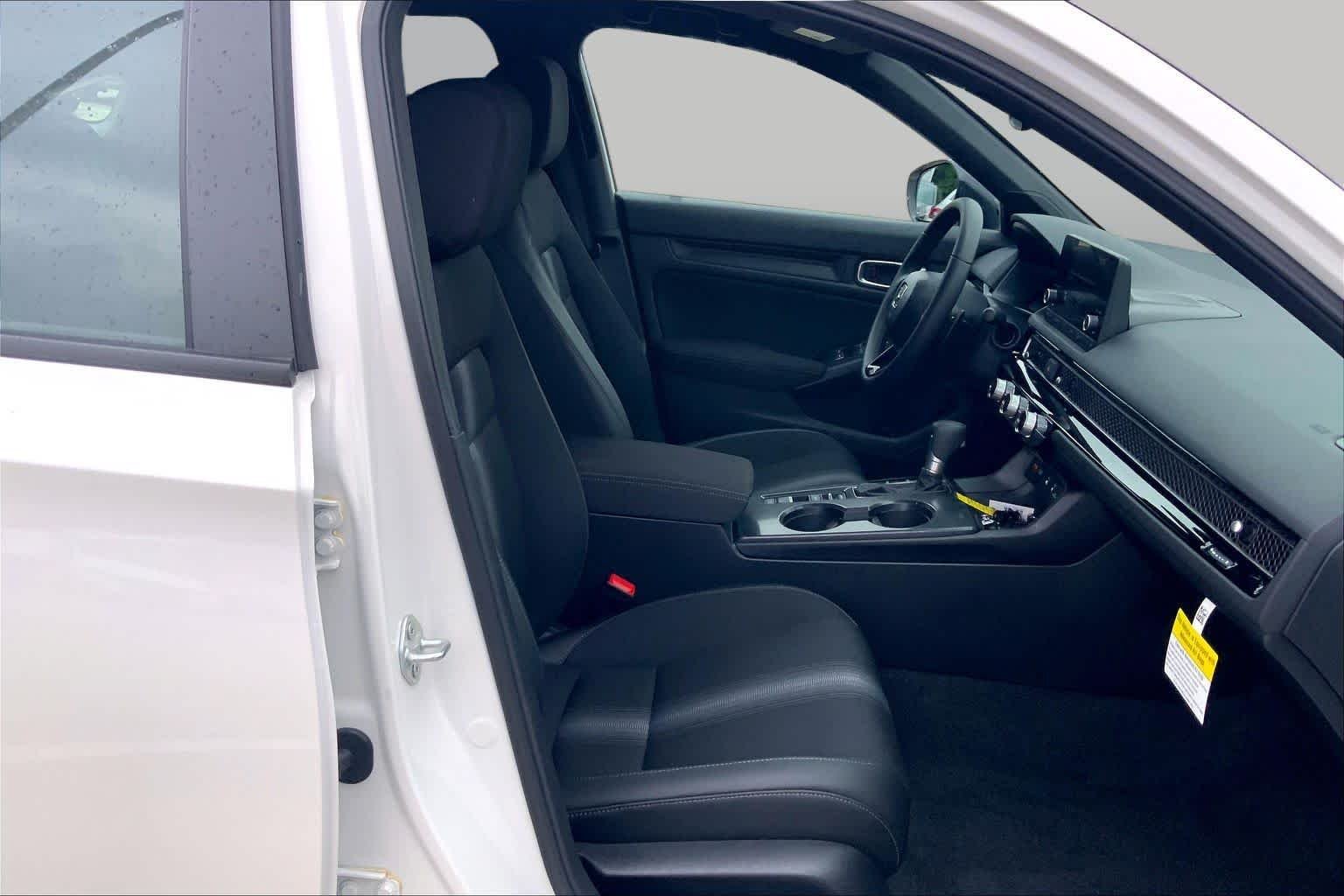 Used 2026 Platinum White Pearl Honda Sport image 9