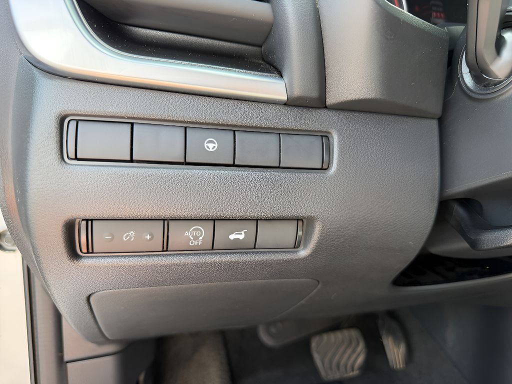 2024 Nissan Rogue SV - Photo 19