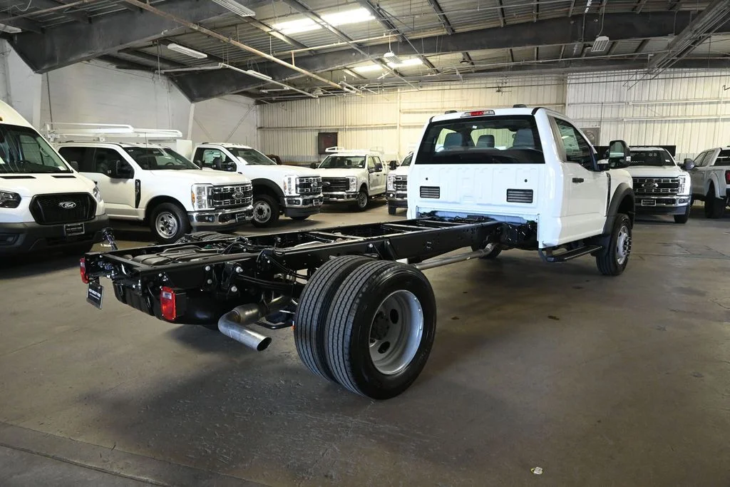 New 2026 Oxford White Ford XL image 7