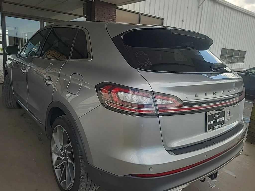 Used 2020 Silver Lincoln Reserve image 3