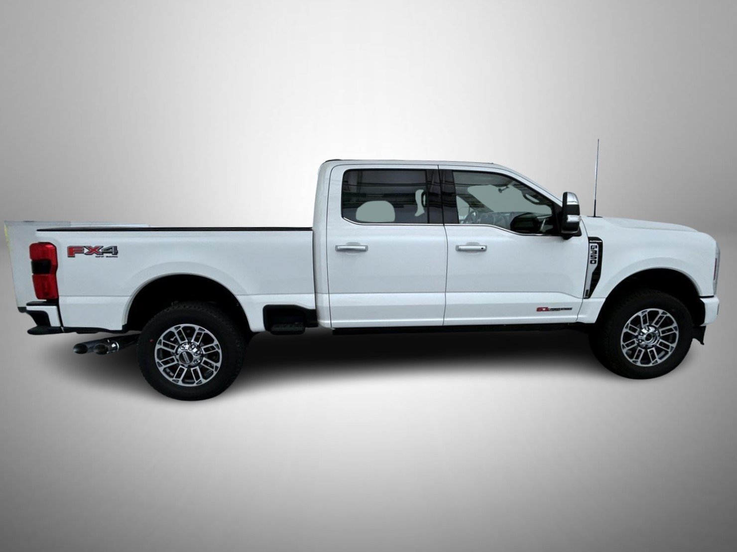 New 2027 Star White Metallic Tri-Coat Ford Platinum image 4