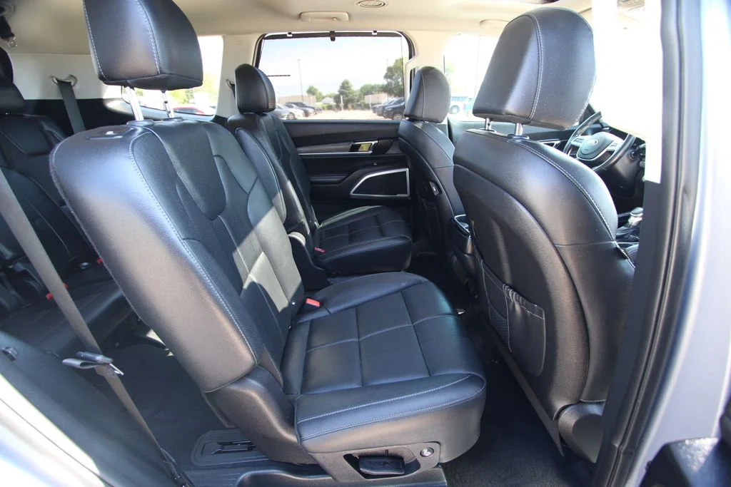 Used 2021 Everlasting Silver Kia EX image 9