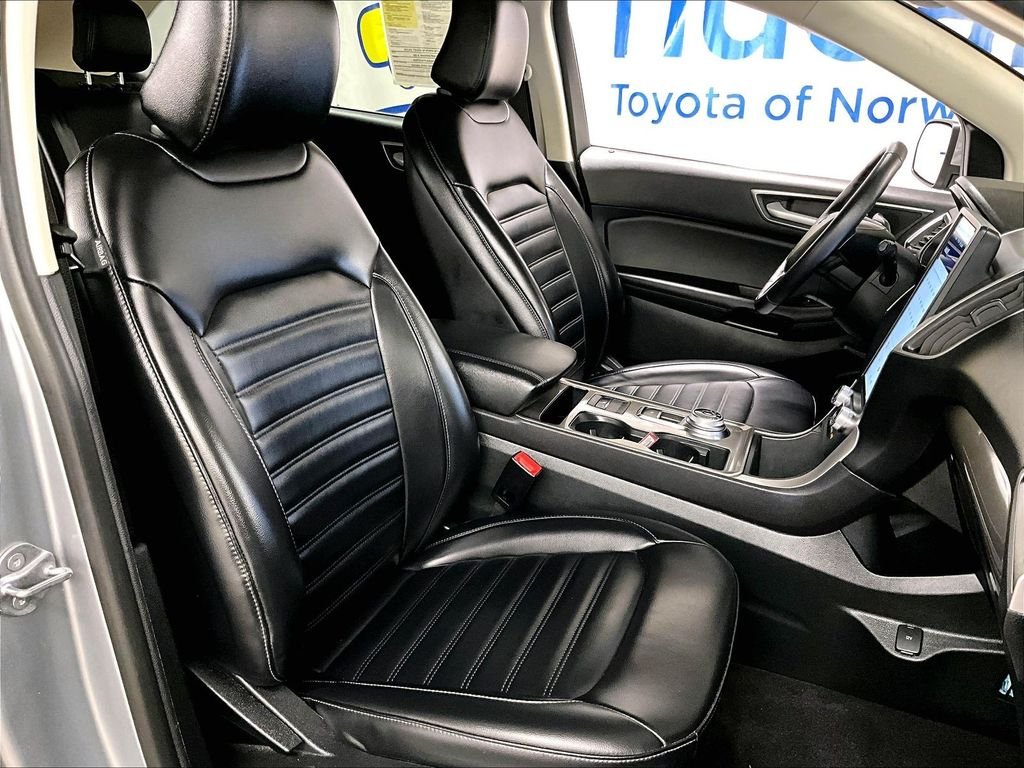 Used 2024 Silver Ford SEL image 11