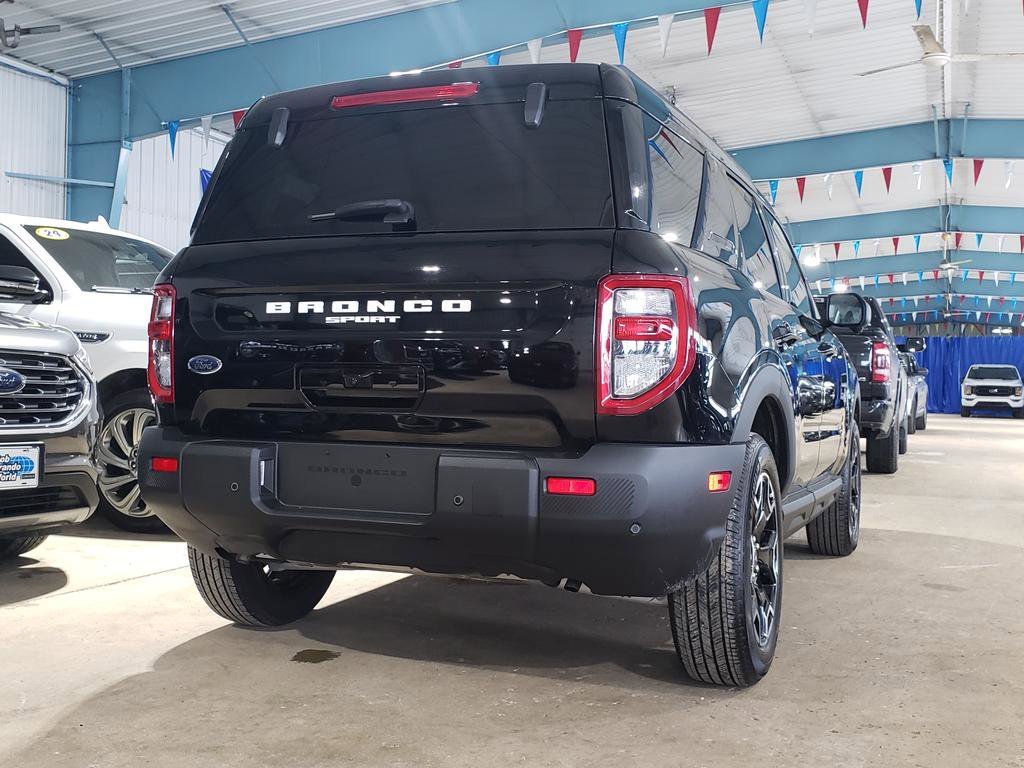 Used 2025 Shadow Black Ford Outer Banks image 3