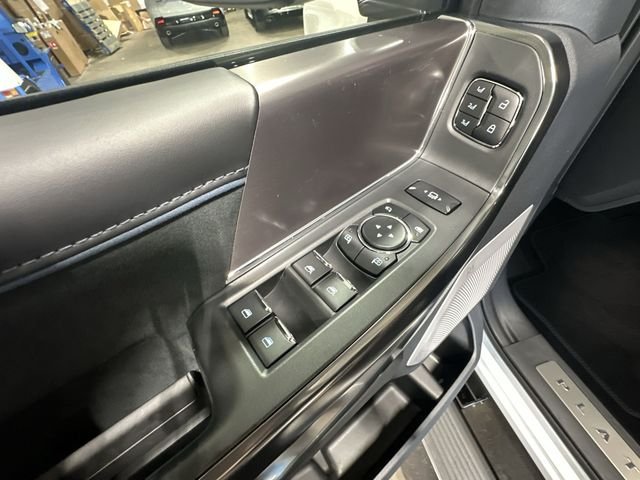 New 2026 Star White Metallic Tri-Coat Ford F-350® Platinum® image 19