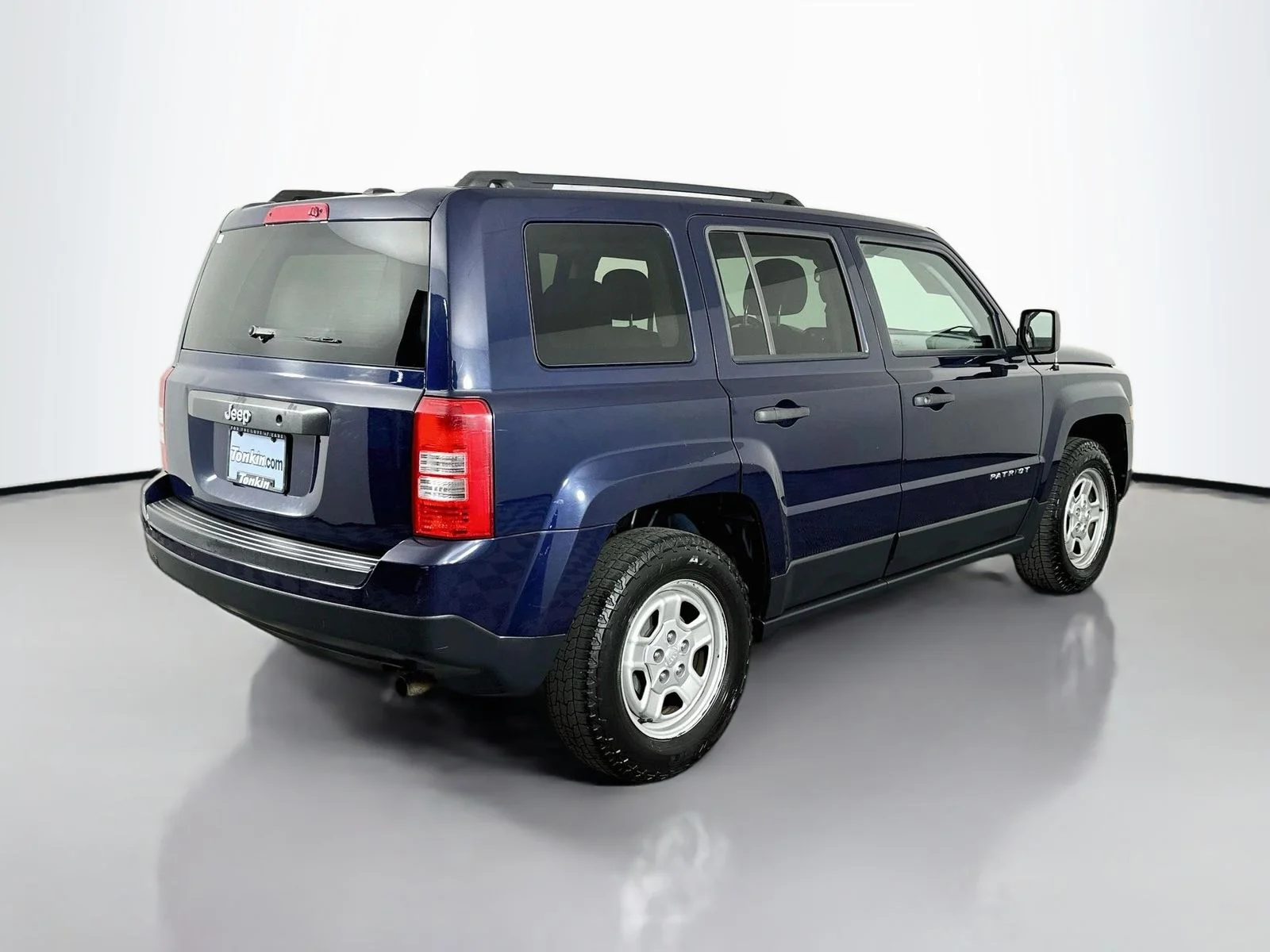Used 2017 Blue Jeep Sport image 7