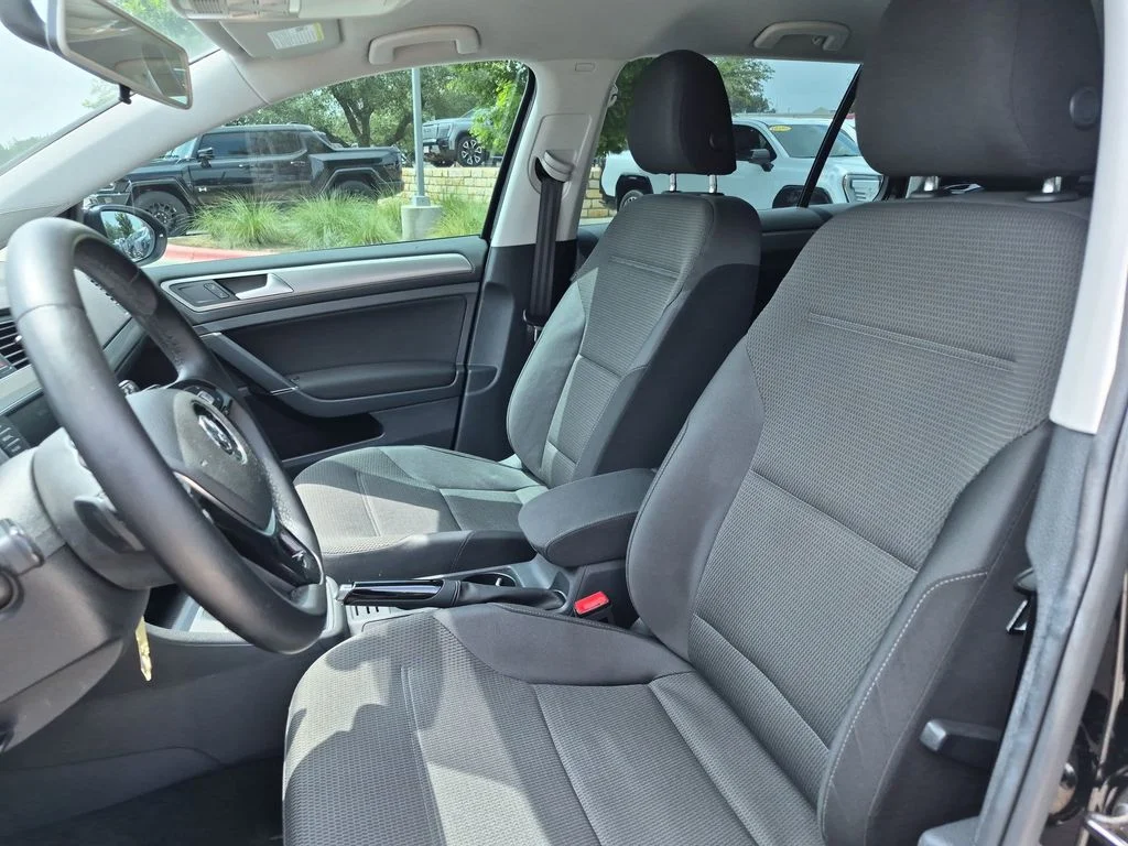 Used 2016 Black Volkswagen S image 19
