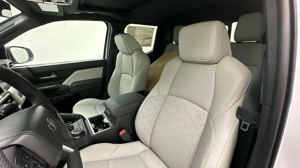 2026 Toyota Tacoma Limited - Photo 9