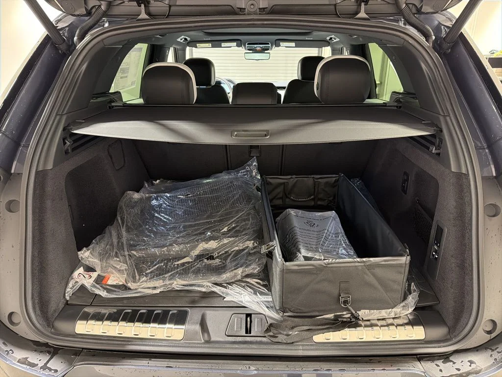 New 2026 Varesine Blue Land Rover Dynamic SE P530 V8 image 28