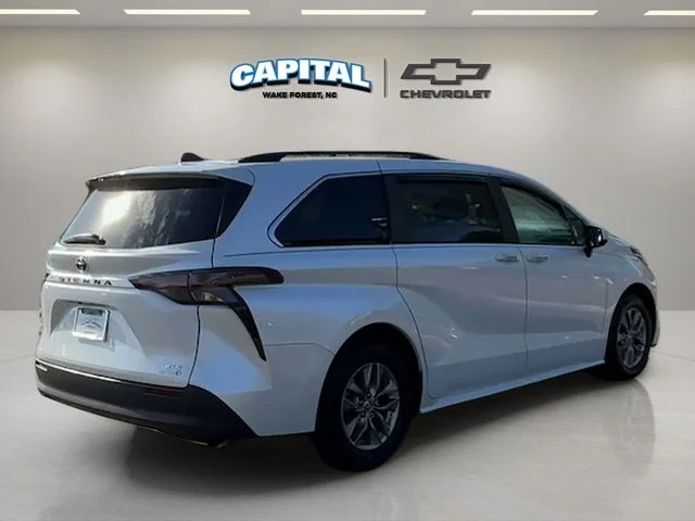 Used 2023 Beige Toyota XLE image 5