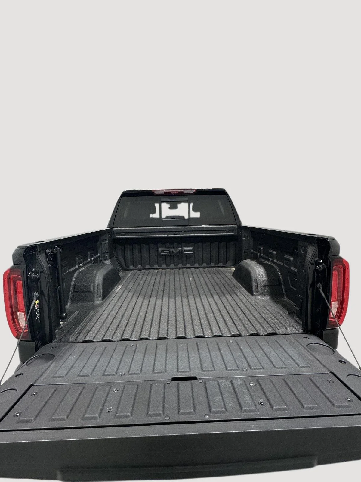 Used 2025 Onyx Black GMC Denali image 26