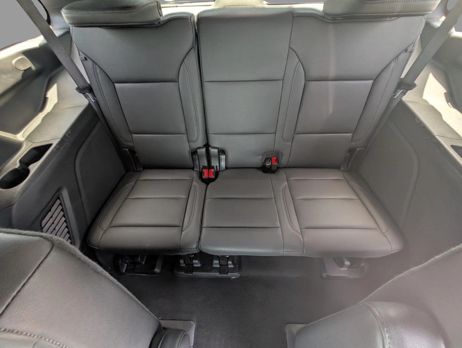 Used 2026 Sterling Gray Metallic Chevrolet LT image 39