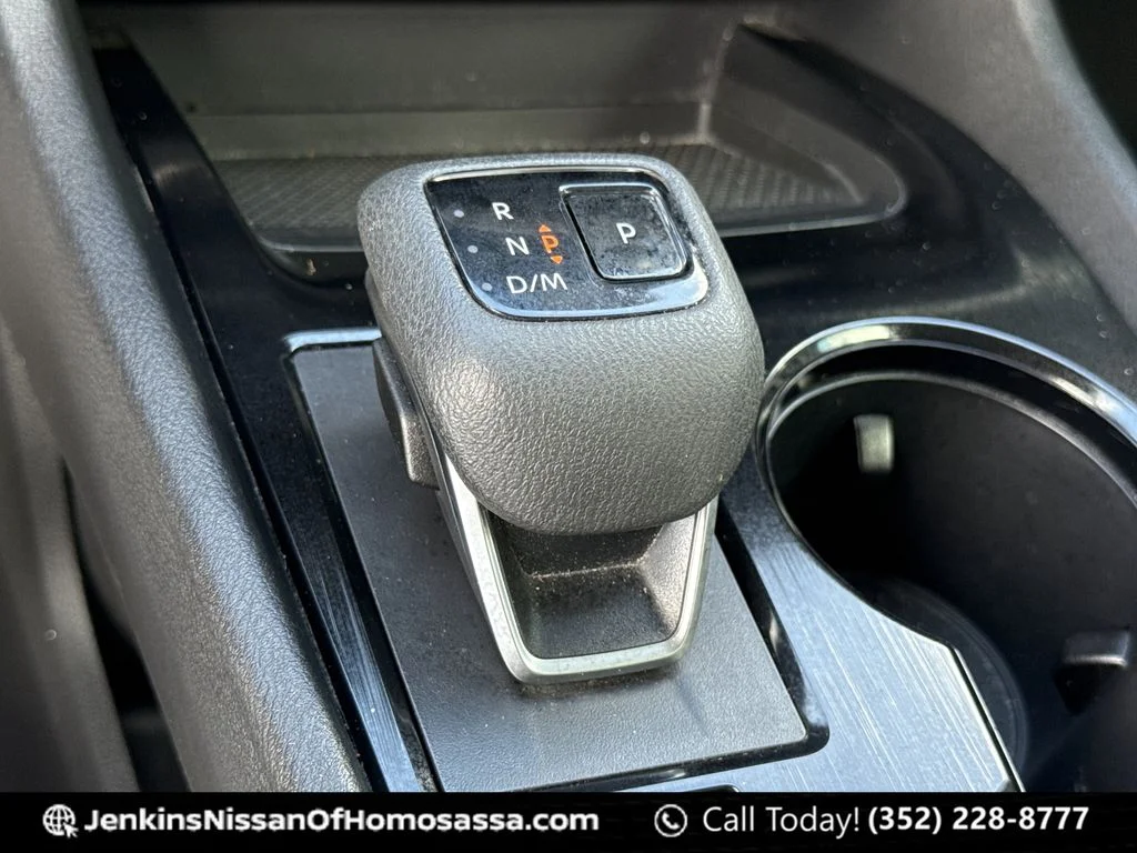 Used 2021 Blue Nissan SV image 40