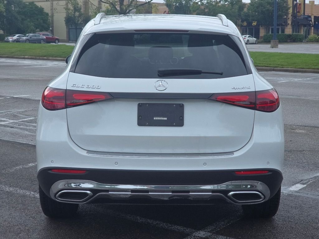 Certified Used 2026 Moonlight White Metallic Mercedes-Benz GLC 300 image 17