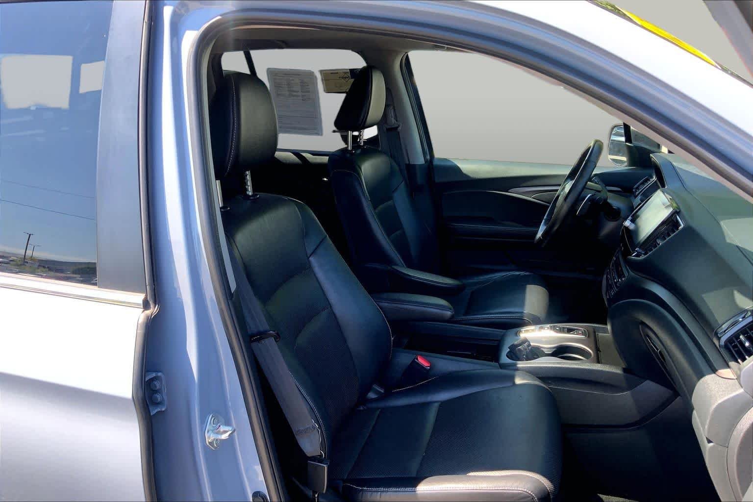 Certified Used 2023 Sonic Gray Pearl Honda RTL image 8