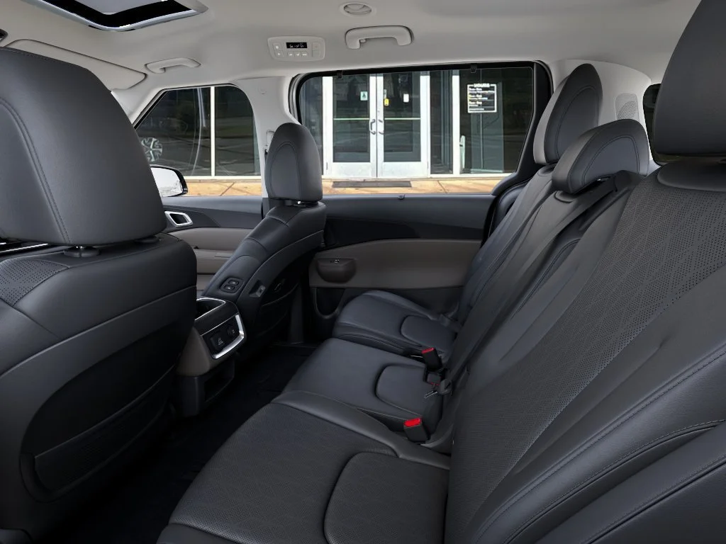 New 2027 Ceramic Silver Kia SX image 18