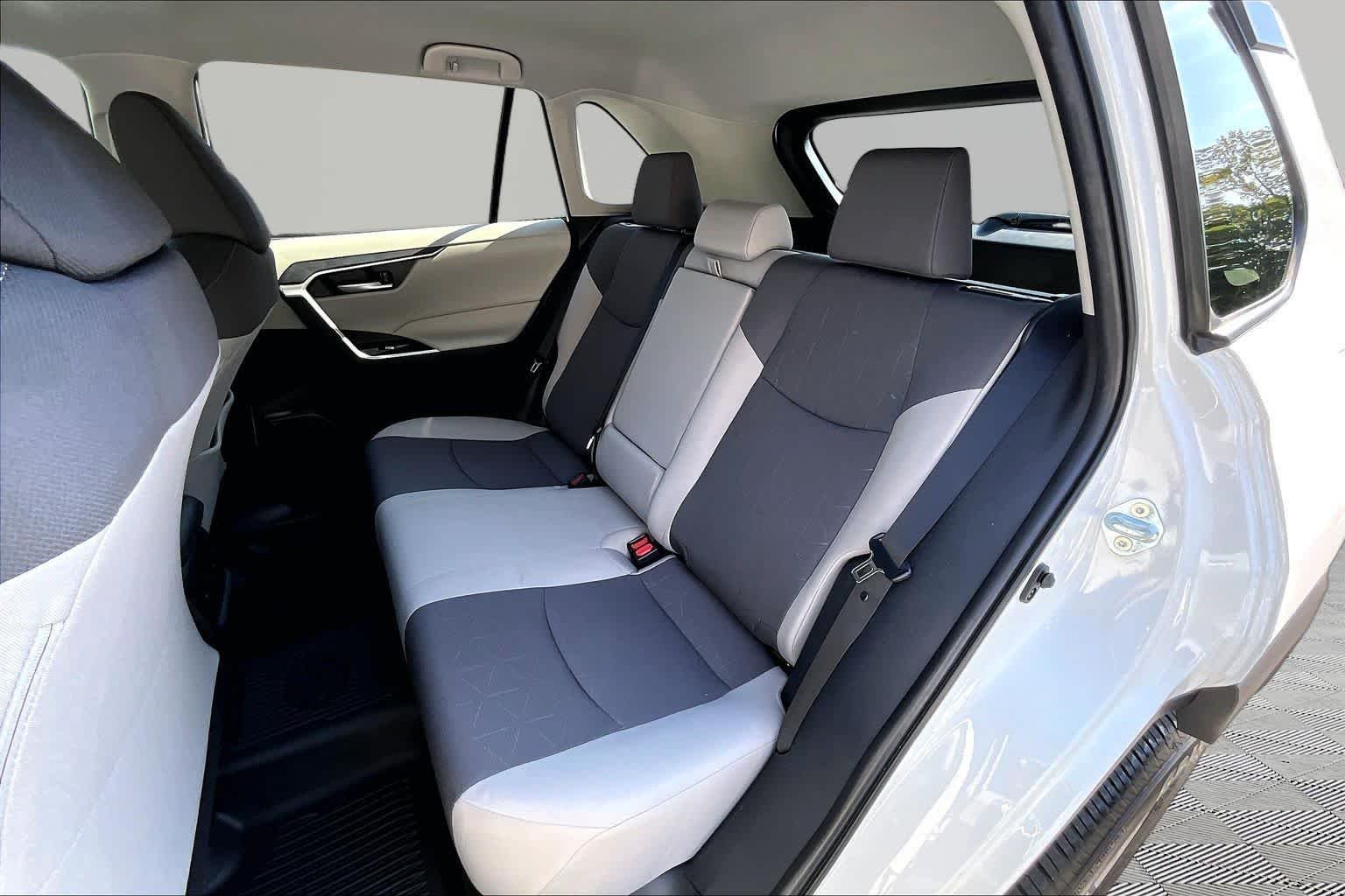Used 2024 Ice Cap Toyota XLE image 21