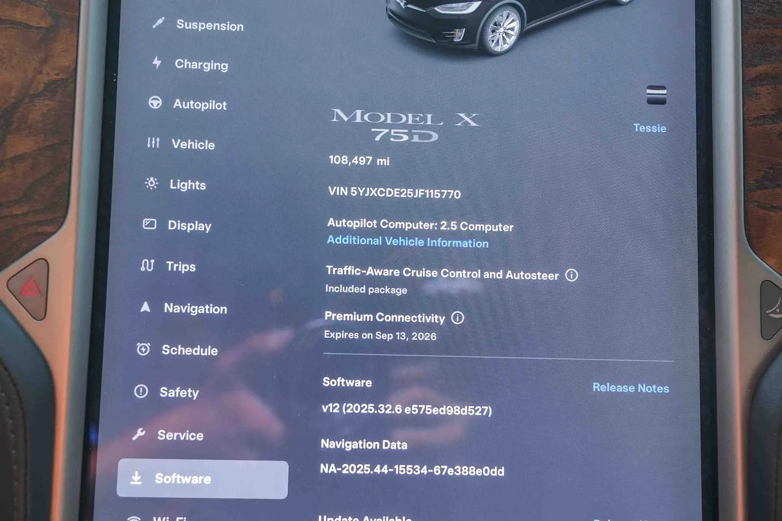 Used 2018  Tesla  image 24