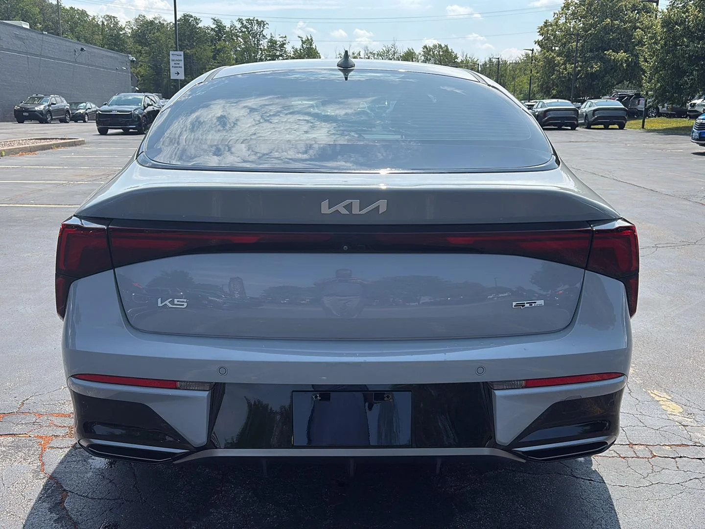 Certified Used 2025 Wolf Gray Kia GT-Line image 15