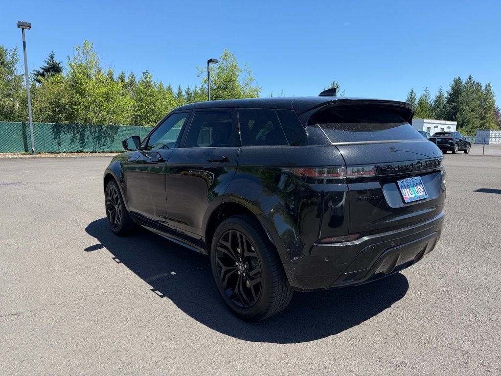 Used 2023 Santorini Black Metallic Land Rover R-Dynamic SE image 5