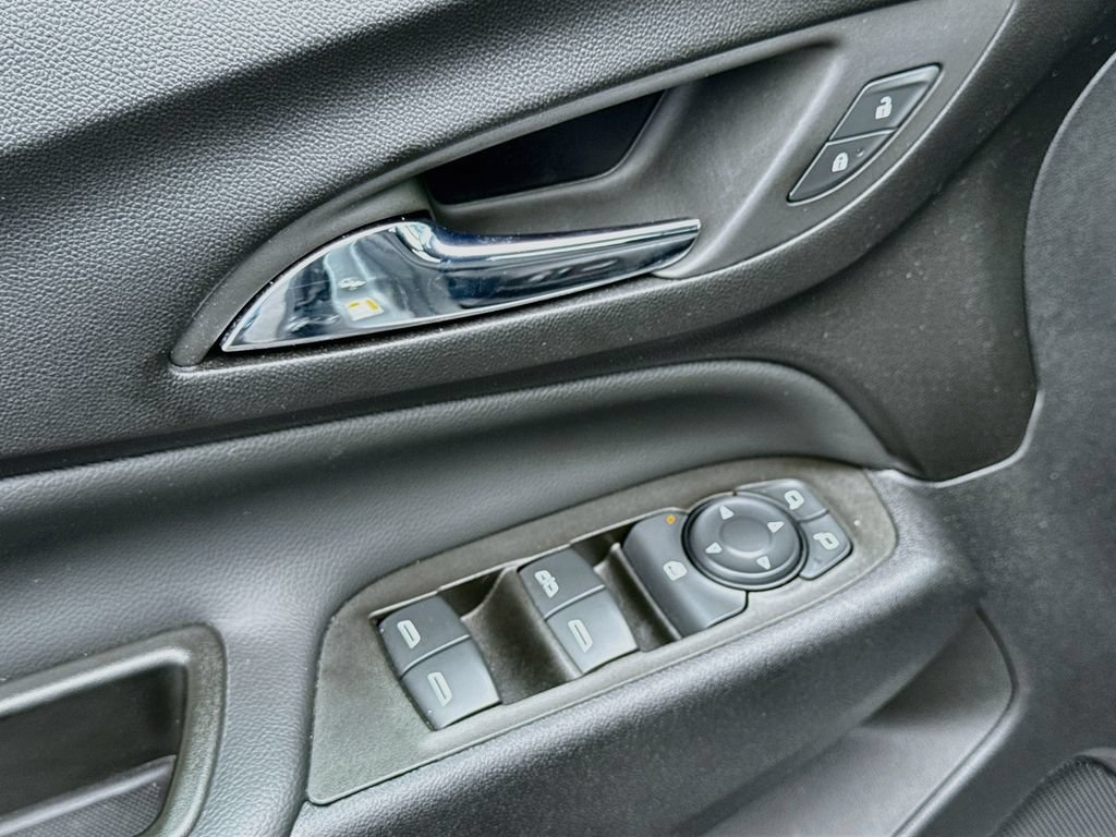 Used 2023 STERLING GRAY METALLIC Chevrolet LT image 18