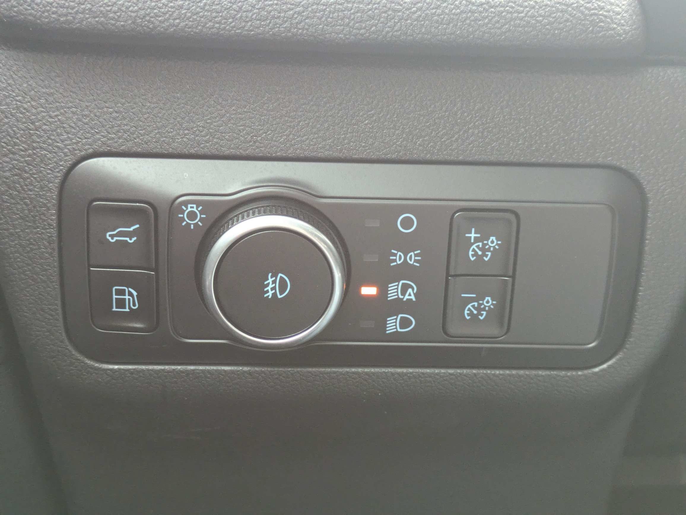 Used 2023 Iconic Silver Metallic Ford Platinum image 31