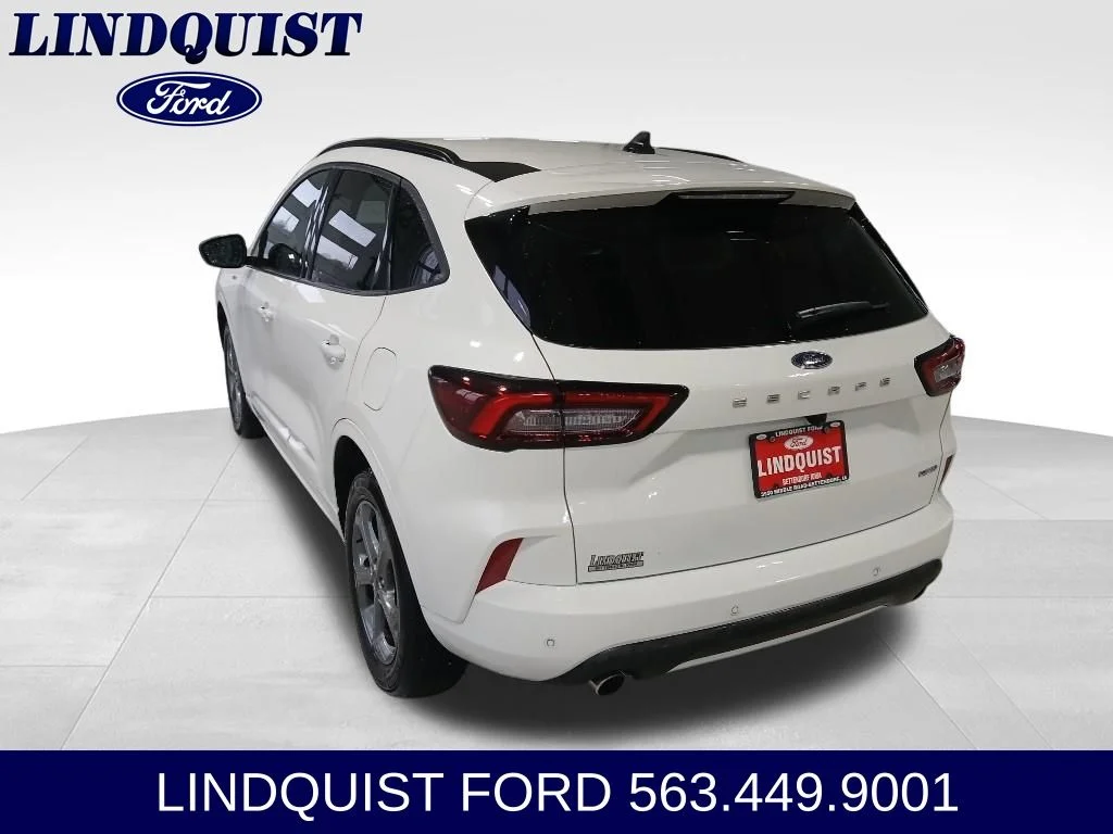 Used 2023 White Metallic Ford ST-Line image 6