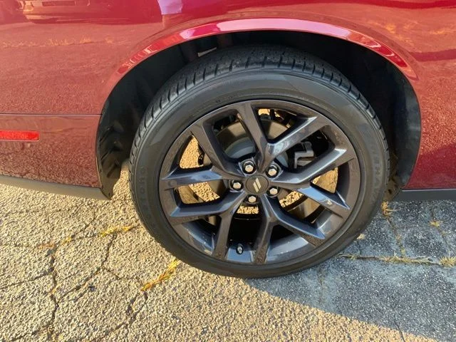 Used 2023 Octane Red Pearlcoat Dodge SXT image 29